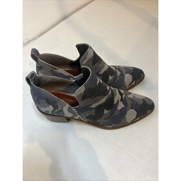 1. State Genuine Leather Suede Green Camo Idania Block Heel Bootie Slip On Sz 8M - Picture 1 of 6